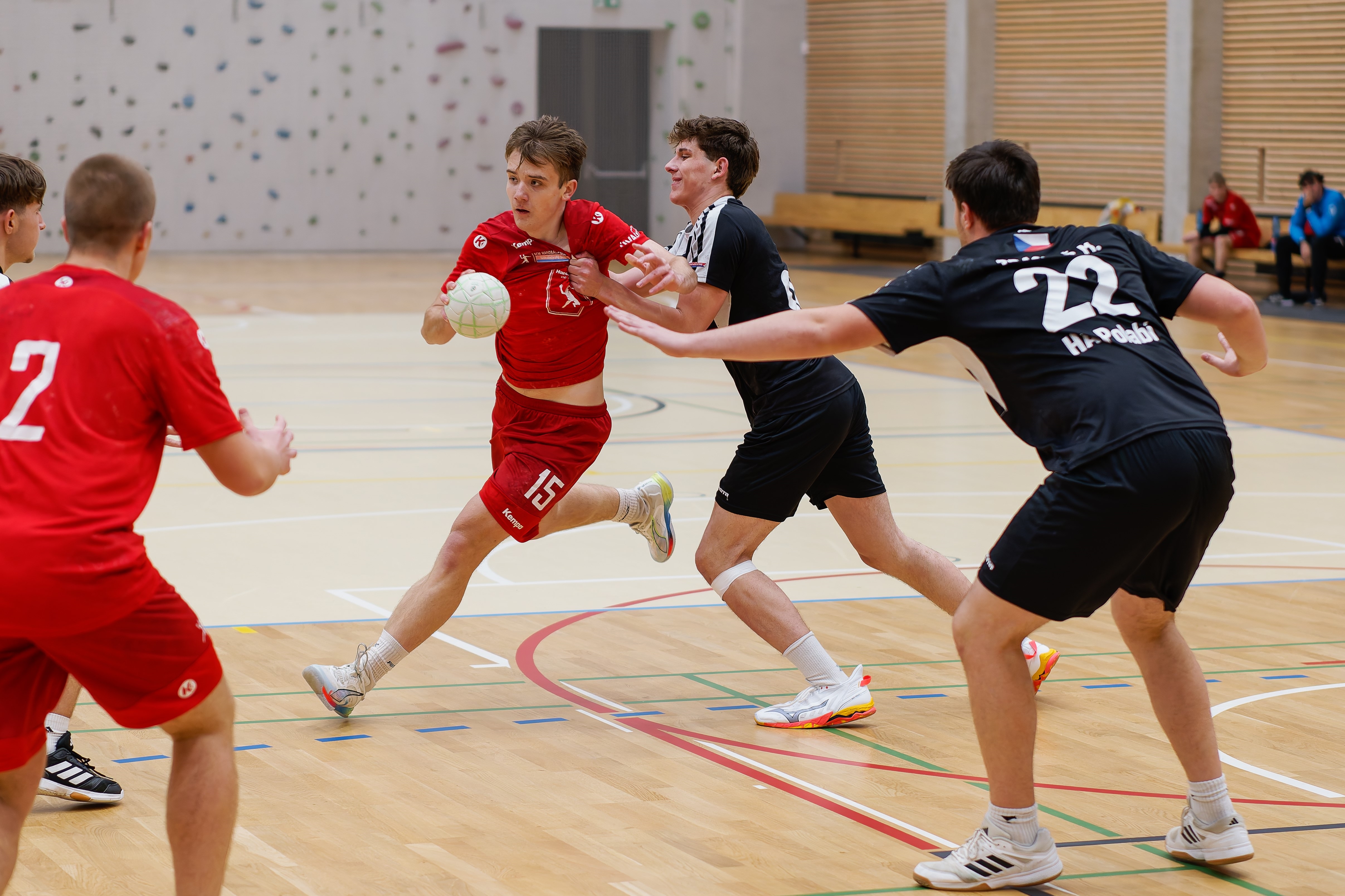 Fotka ke článku: Jednoznačné vítězství starších dorostenců proti Polabí